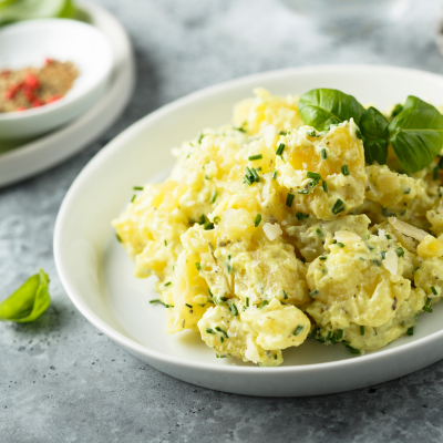 Potetsalat med fruktig olivenolje og hvit balsamicoeddik